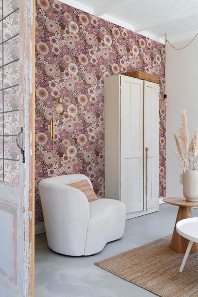 ESTAhome Tapete Retro Blumen mauve-violett und Terrakottarosa - 50 x 900 cm - 131319