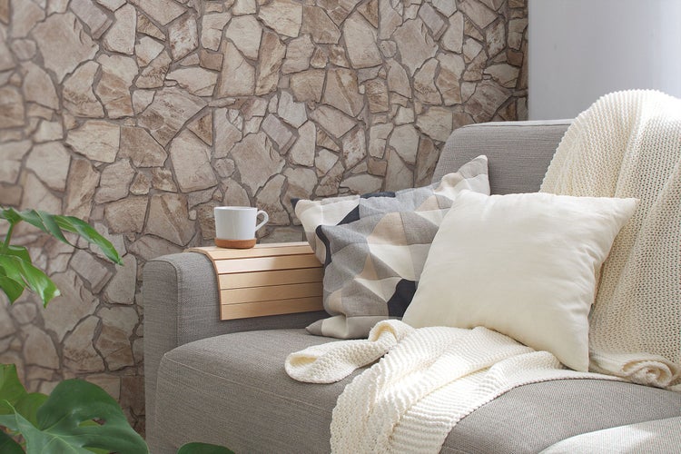 Fahrgerüst aus Aluminium mit mehreren Plattformen und Layher Logo