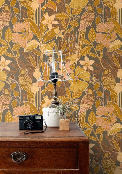 ESTAhome Tapete tropischen Blumen und Paradiesvögeln Terrakottabraun - 50 x 900 cm - 131159
