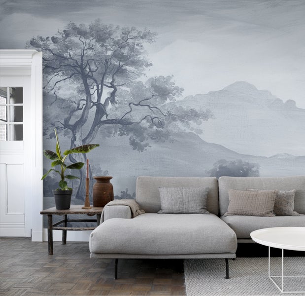 Wohnzimmer mit Wandbild, Sofa und Beistelltisch