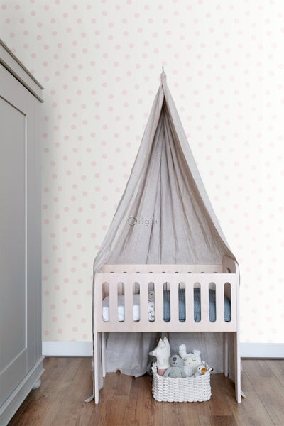 Babyzimmer mit Himmelbett und Spielzeugkorb