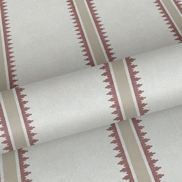 Gerollte Tapete mit Streifenmuster