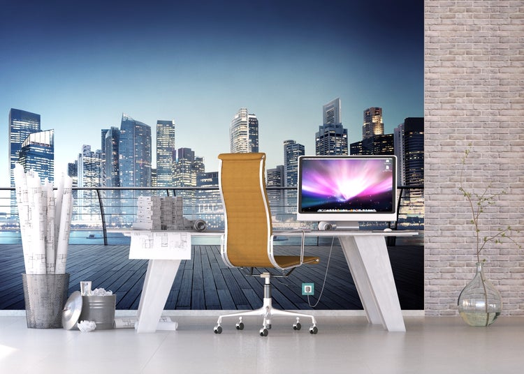 Schlafzimmer mit Fototapete einer Skyline bei Nacht