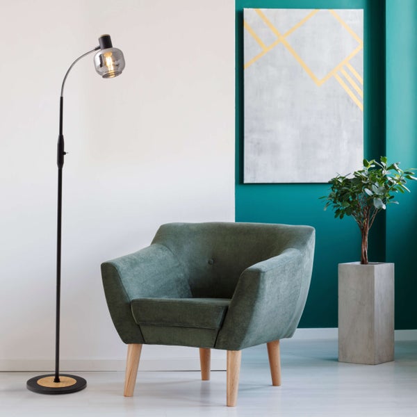 Pendelleuchte mit Lampenschirm im Netzdesign