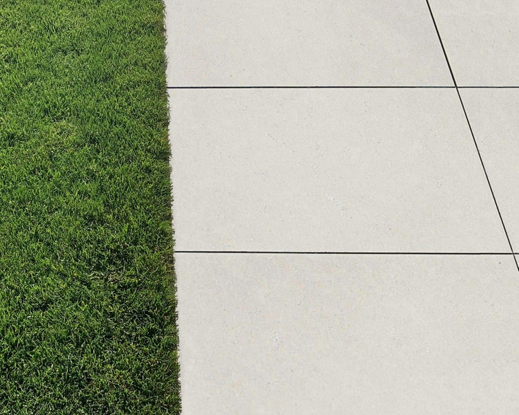 Wohnrausch Kalkstein Terrassenplatten SUES CREM 91,5 x 61 x 3 cm, sandgestrahlt, gebürstet, beige