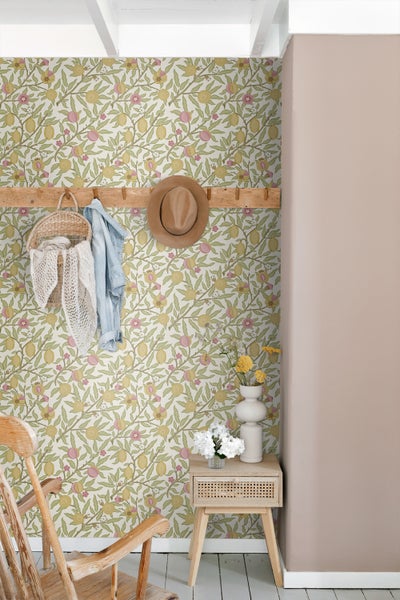ESTAhome Tapete exotischen Früchten und Blättern Grün, Rosa und Ockergelb - 50 x 900 cm - 131169