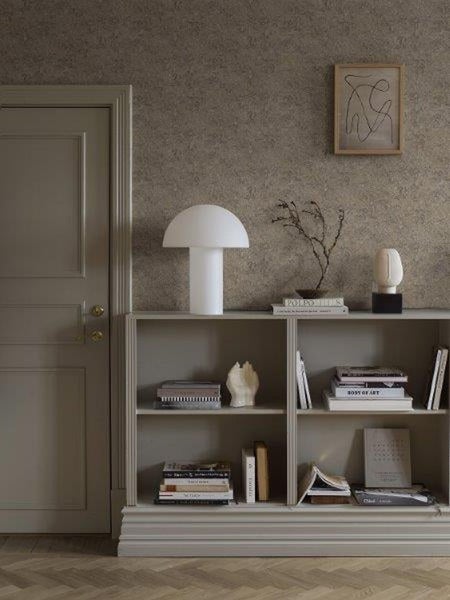 Flacher Heizkörper mit Smartphone-App Steuerung