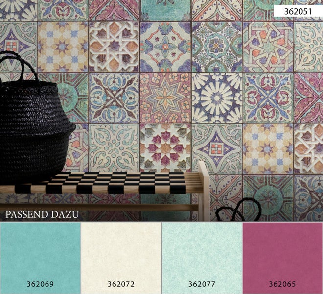 Wandgestaltung mit quadratischen Fliesen in verschiedenen Mustern, dazu passende Farbmuster.