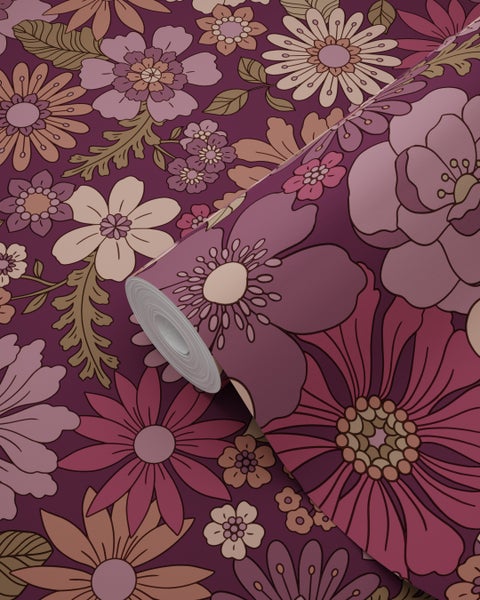 Tapetenrolle mit Blumenmuster