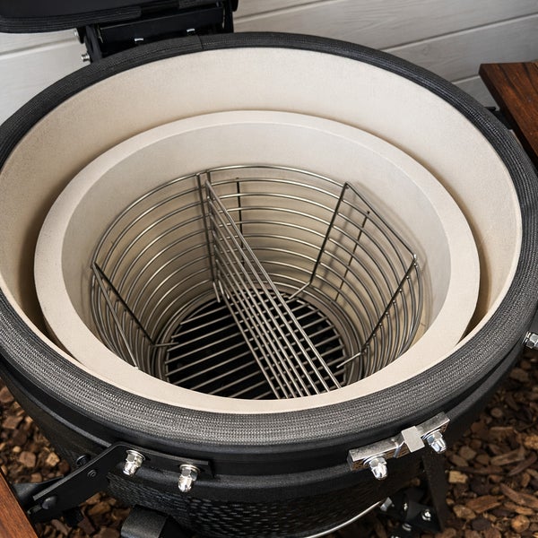 Keramikgrill mit Kohlekorb aus Metall