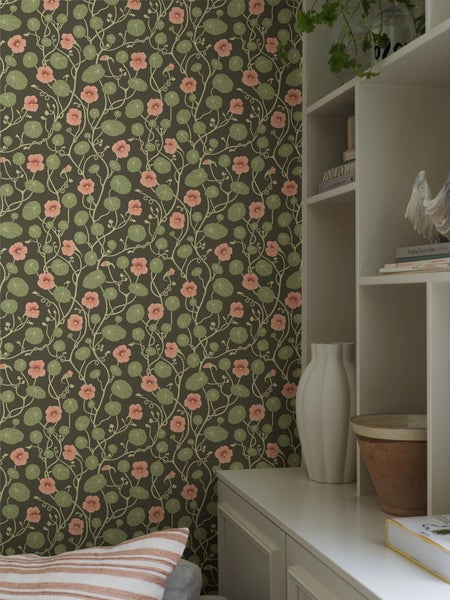 Borastapeter Tapete Lilie Blume Grün und Rosa - 53 cm x 10.05 m - 662662
