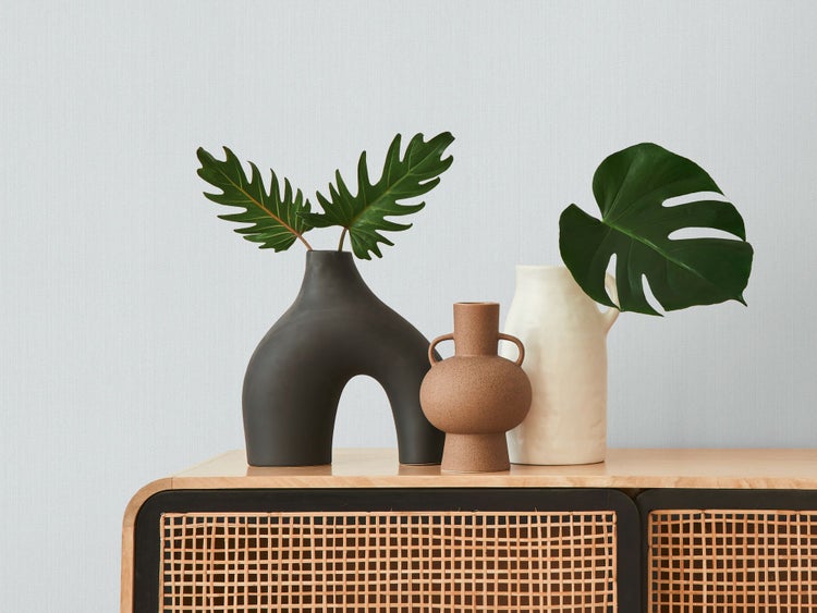 Abmessungen einer Stehlampe mit Schirm, Höhe 161 cm