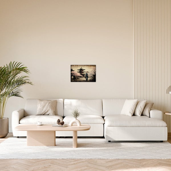 Gemälde mit japanischem Motiv über Sofa im Wohnzimmer