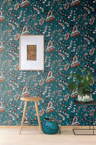 Nahaufnahme einer Zwergkiefer im Garten