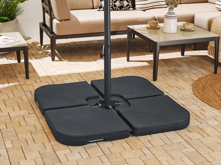 Schirmständer aus Kunststoff, bestehend aus vier Teilen, für den Außenbereich