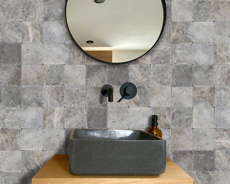 Wohnrausch Travertin Mosaikfliesen SILVER 10 x 10 x 1 cm, getrommelt, grau