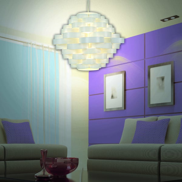 Szene eines Wohnzimmers mit Hängelampe und Couchgarnitur