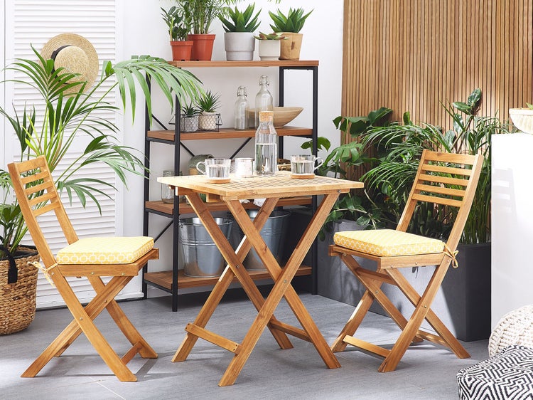 Gartenset mit Klapptisch und zwei Klappstühlen mit Sitzkissen