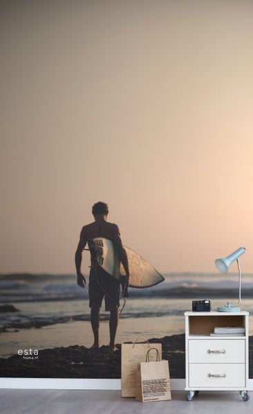 ESTAhome Fototapete Surfer mit Surfbrett Abendrot, Blau und Schwarz - 1,86 x 2,79 m - 158847