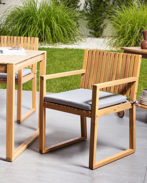Set mit 2 Stühlen und Sitzkissen SASSARI PREMIUM zertifiziertes Akazienholz Grau meliert