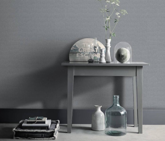 Terrassenküche mit Spüle, Armatur und zwei Barhockern