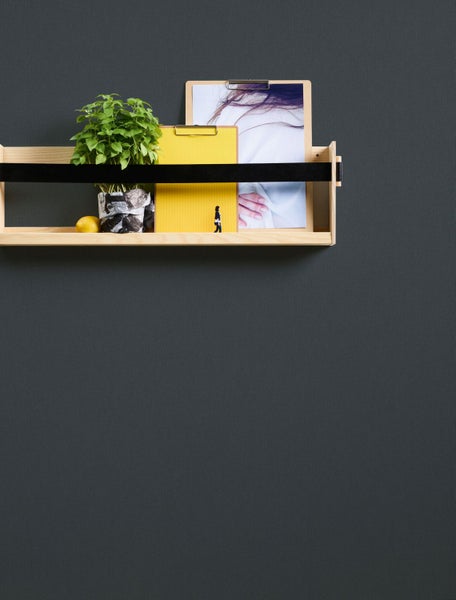 Spind mit drei Fächern und Schlüsseln