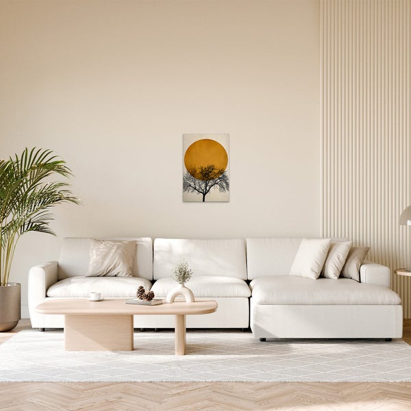 Gemälde mit Baum vor einem Kreis im Wohnzimmer