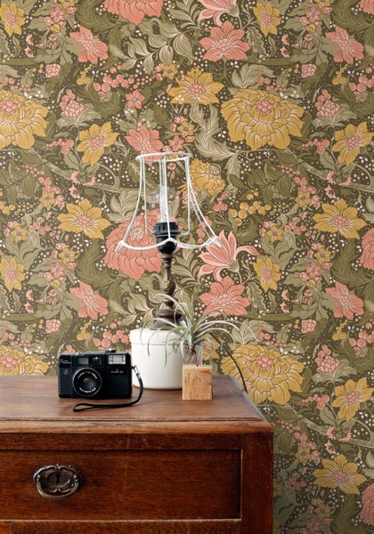ESTAhome Tapete Blumenmuster Olivgrün, Rosa und Ockergelb - 50 x 900 cm - 131197