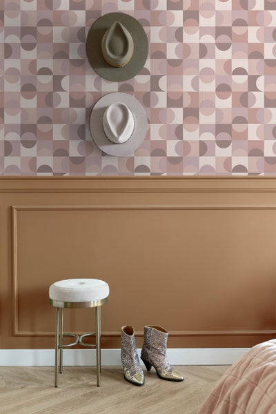 ESTAhome Tapete Kreise im Bauhaus-Stil Helllila, Rosa und Braun - 50 x 900 cm - 131243