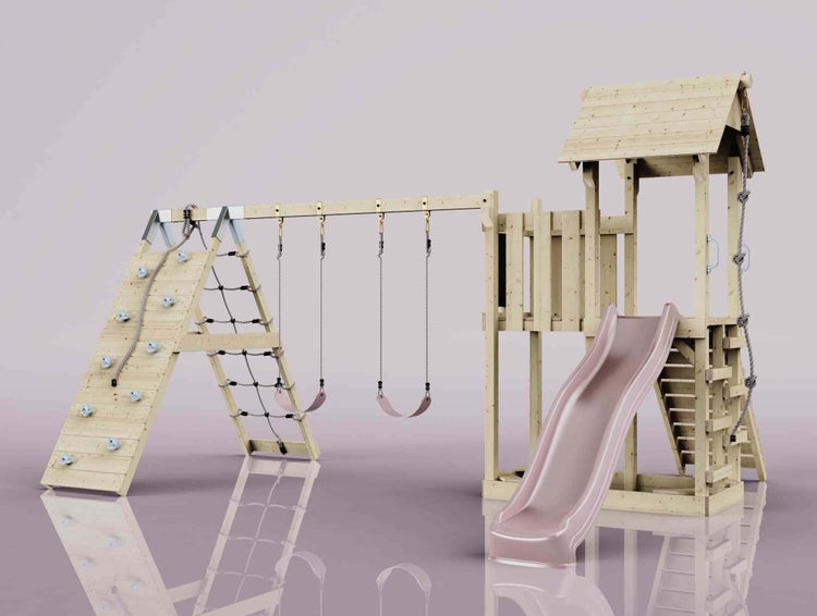 Spielturm aus Holz mit Rutsche, zwei Schaukeln, Kletterwand mit Griffen und Kletternetz.