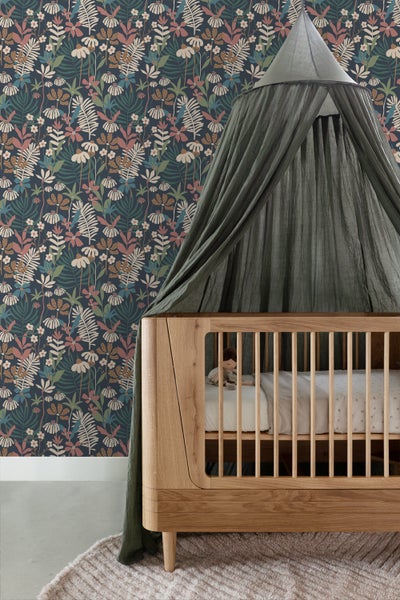 ESTAhome Tapete tropische Blätter und Blüten Dunkelblau und Mehrfarbig - 50 x 900 cm - 130999