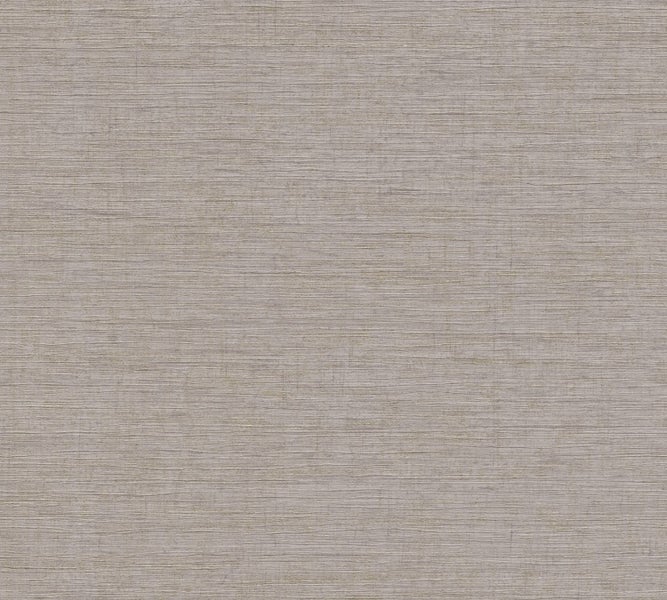 Szene mit Tisch, Stühlen, Vase und dekorativem Gras vor einer beigen Tapete