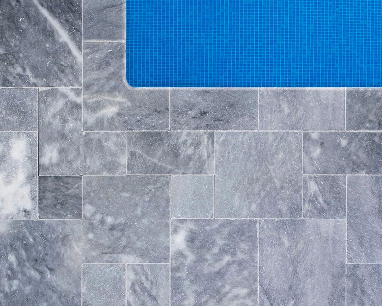 Wohnrausch Kalkstein Terrassenplatten BLUE ICE Römischer Verband 3 cm, getrommelt, blau, grau
