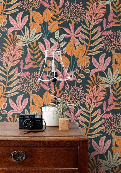 ESTAhome Tapete Blätter Orange, Rosa und Dunkelblau - 50 x 900 cm - 130993