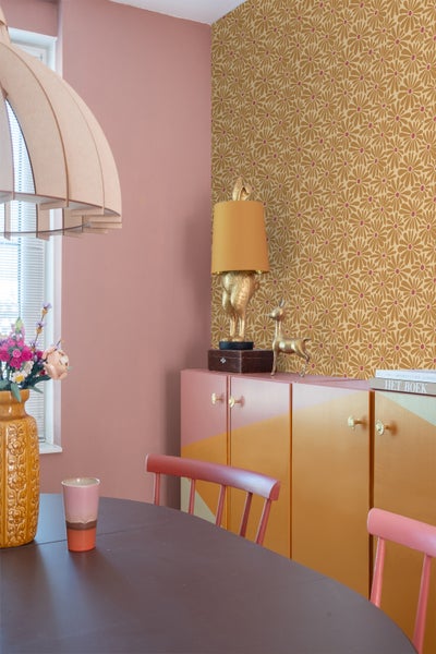 ESTAhome Tapete Gänseblümchen Ockergelb und Rosa - 50 x 900 cm - 131152