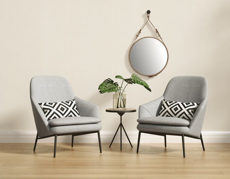 Verkehrsleitkegel mit Fußplatte auf Pflastersteinen