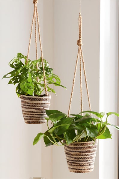 Dekoleidenschaft 2x Blumenampel Flora aus Seegras & Maisstroh, Ø 15 & 17 cm, Pflanzenampel, Hängeampel, Dekohänger für Innen, Übertopf, Hängeblumentopf