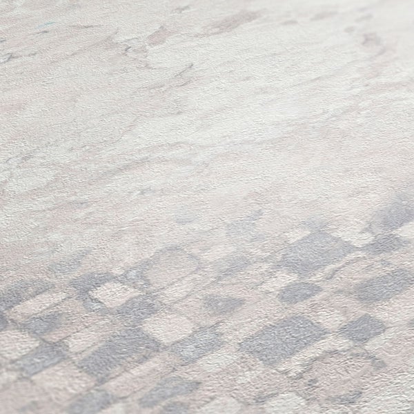 Deckenleuchte mit Ventilator in einem hellen Wohnraum.