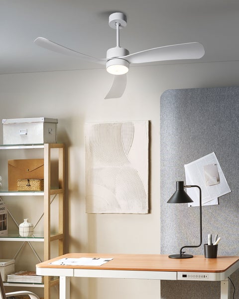 Deckenventilator mit drei Flügeln