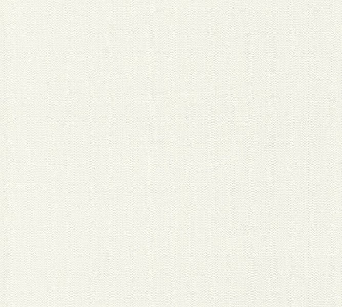 Wandregal mit Basilikum, Zitrone, gelbem Notizblock und Klemmbrett