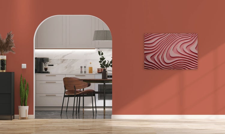Moderne Küche mit Rundbogen Durchgang und Wandgestaltung in Terrakotta mit abstrakter Wandkunst