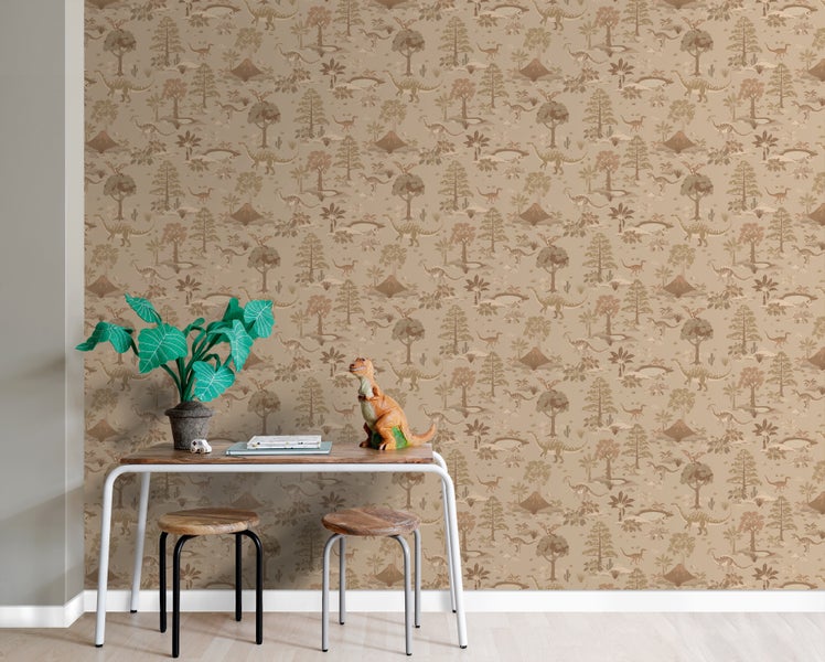 Szene mit Kindertapete mit Dinosaurier- und Pflanzenmotiven, Tisch und zwei Hockern.