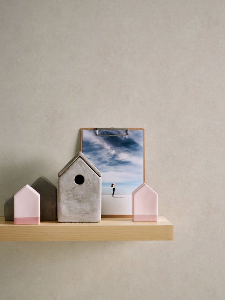 Dekorative Tapete mit Muster im Wohnraum