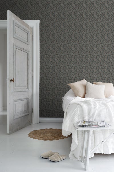 Abbildung mit Maßen von Gartenmöbeln: Klappstuhl, Stuhlauflage und Gartentisch