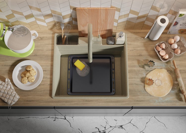 Küchenszene mit Spüle, Backblech, Spülmittel und verschiedenen Küchenutensilien