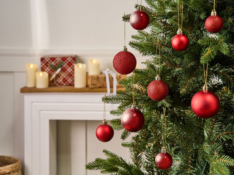 Diagramm von Weihnachtskugeln mit Größenangaben