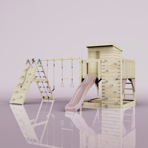 Spielturm aus Holz mit Rutsche, Schaukel, Kletterwand, Kletternetz, Turnringen und Sandkasten.