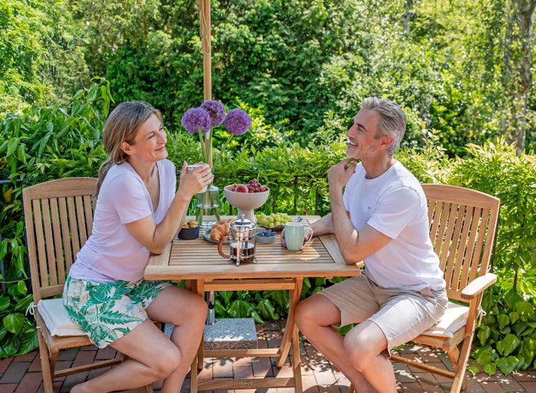 Weiches PVC Eckprofil mit Klebestreifen zum Schutz von Ecken in Fluren, Treppenhäusern, Gemeinschaftsräumen, Büros und medizinischen Einrichtungen.