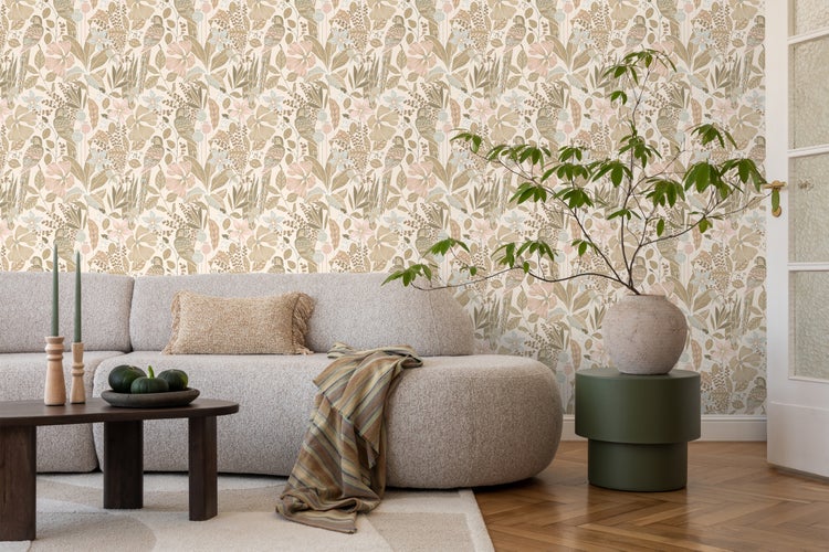 ESTAhome Tapete tropischen Blumen und Paradiesvögeln Sandbeige - 50 x 900 cm - 131156