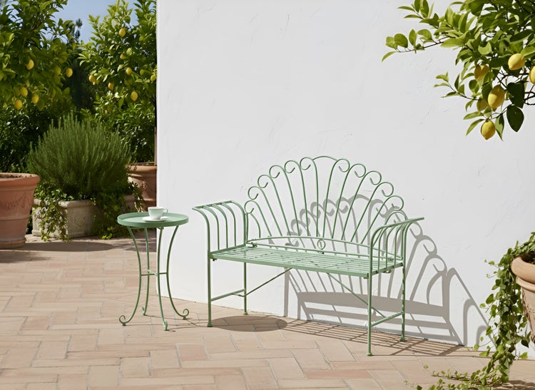 Gartenset bestehend aus Gartenbank und Beistelltisch aus Metall